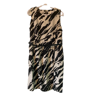 Michael Kors Black and Cream sleeveless dress size 14 with belt. Tags attached